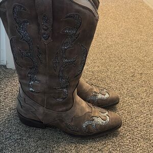 Stylish Brown Western Boots